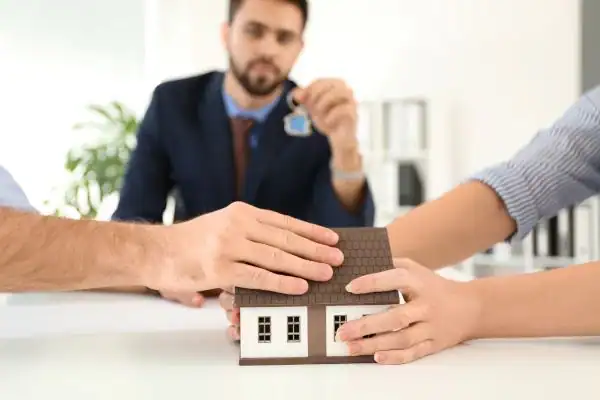 Couple arguing over property in divorce mediation Dorset